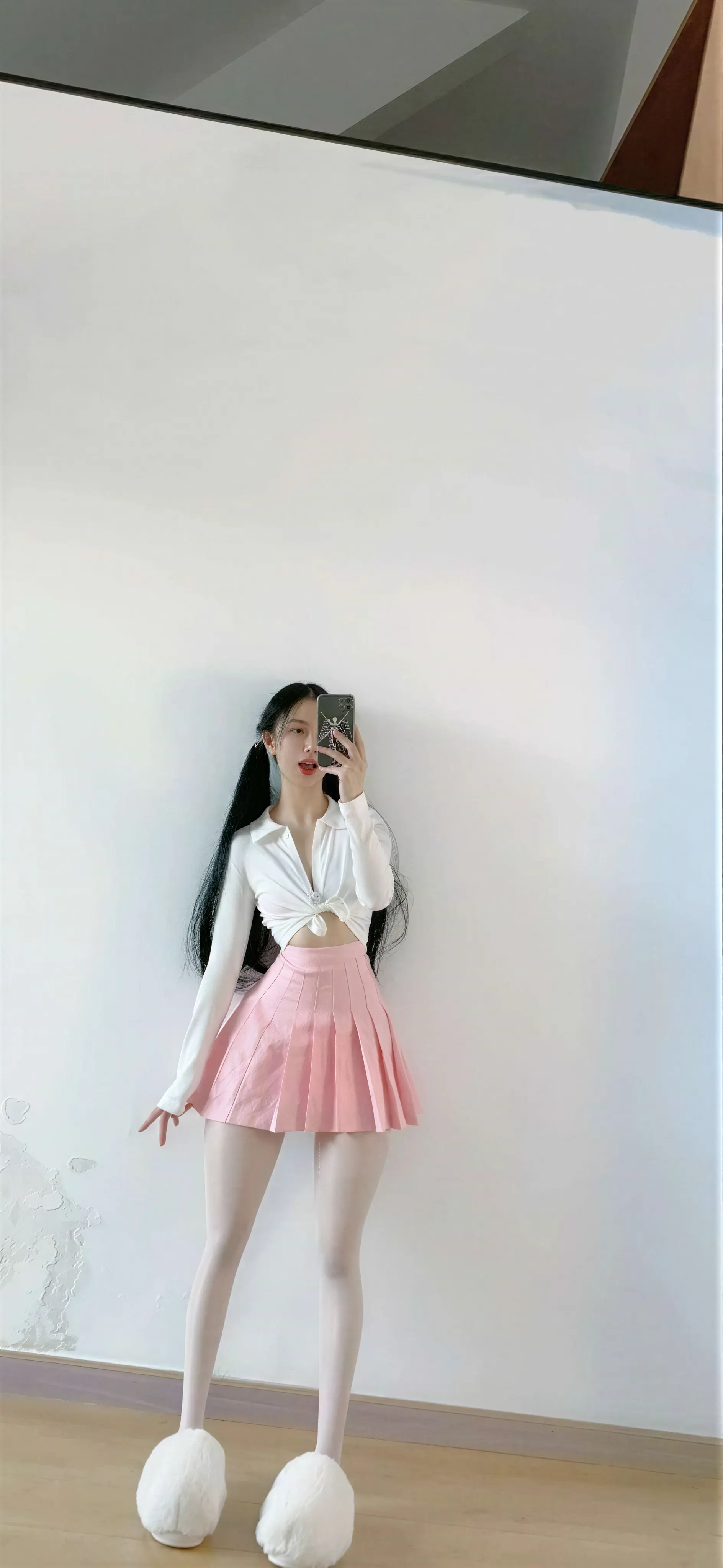 俏妞qiaoniuTT – 粉色JK白丝 6P